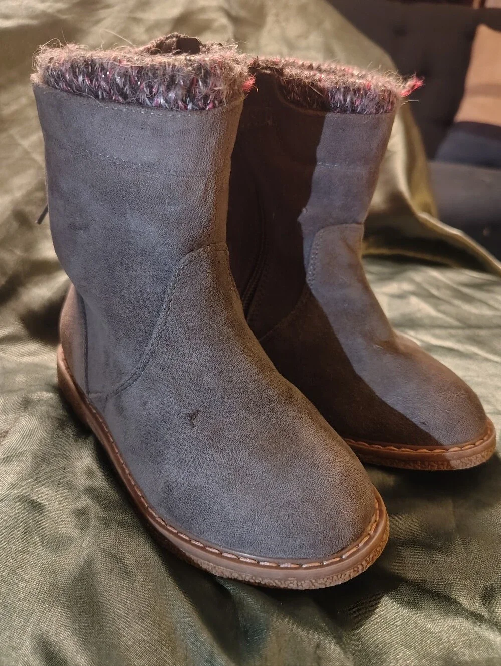 Target Girls Size 10 Grey Faux Suede Side Zip Winter Boots Sweater Cuff Back Tie
